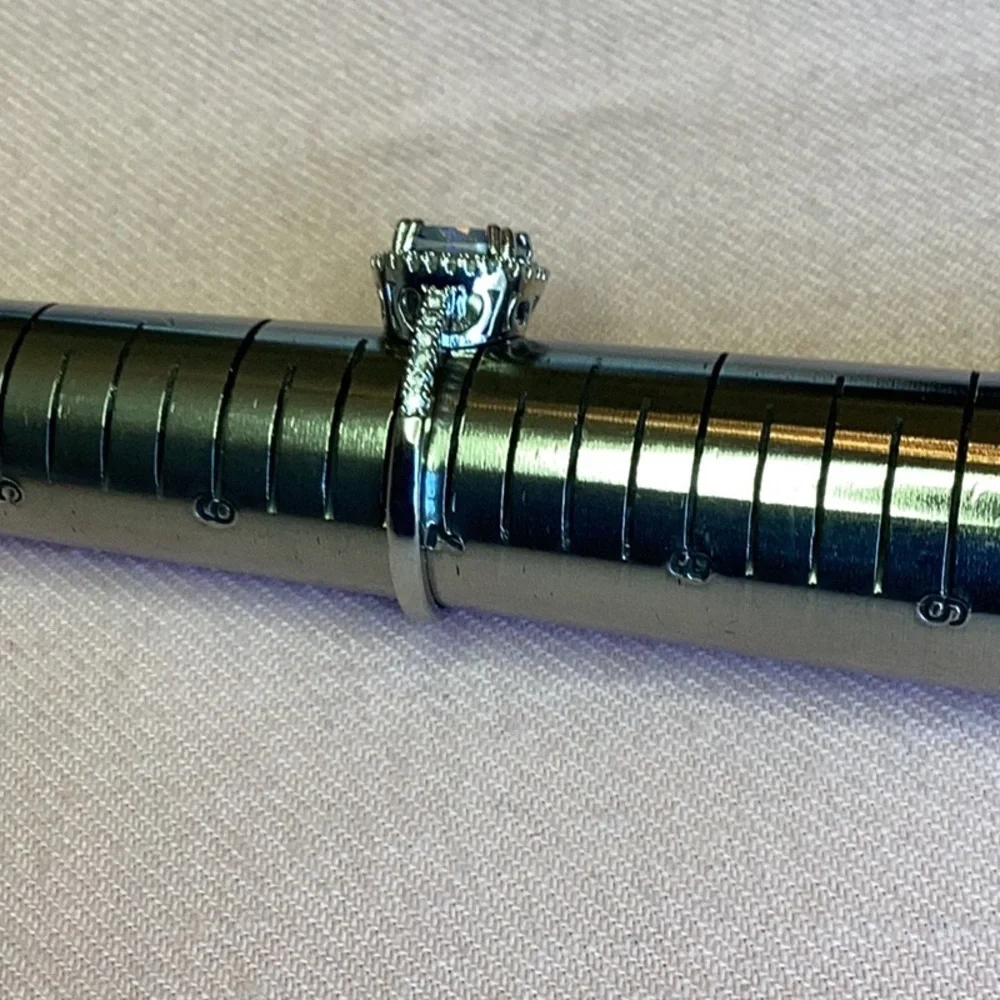 FINAL SALE PRICE Marked 925 Silver Mystic & White Topaz Ring - Picture 7 of 8